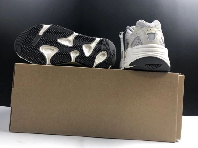 Adidas Cream Boost Yeezy Cream V2 GY7924 700 0728